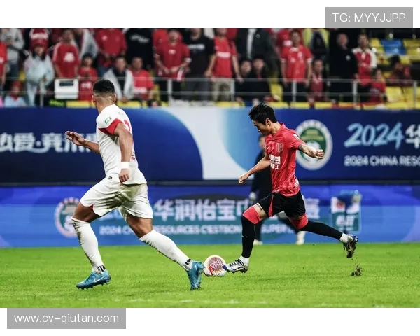 上海海港冬窗有针对性地补强中场与国内球员